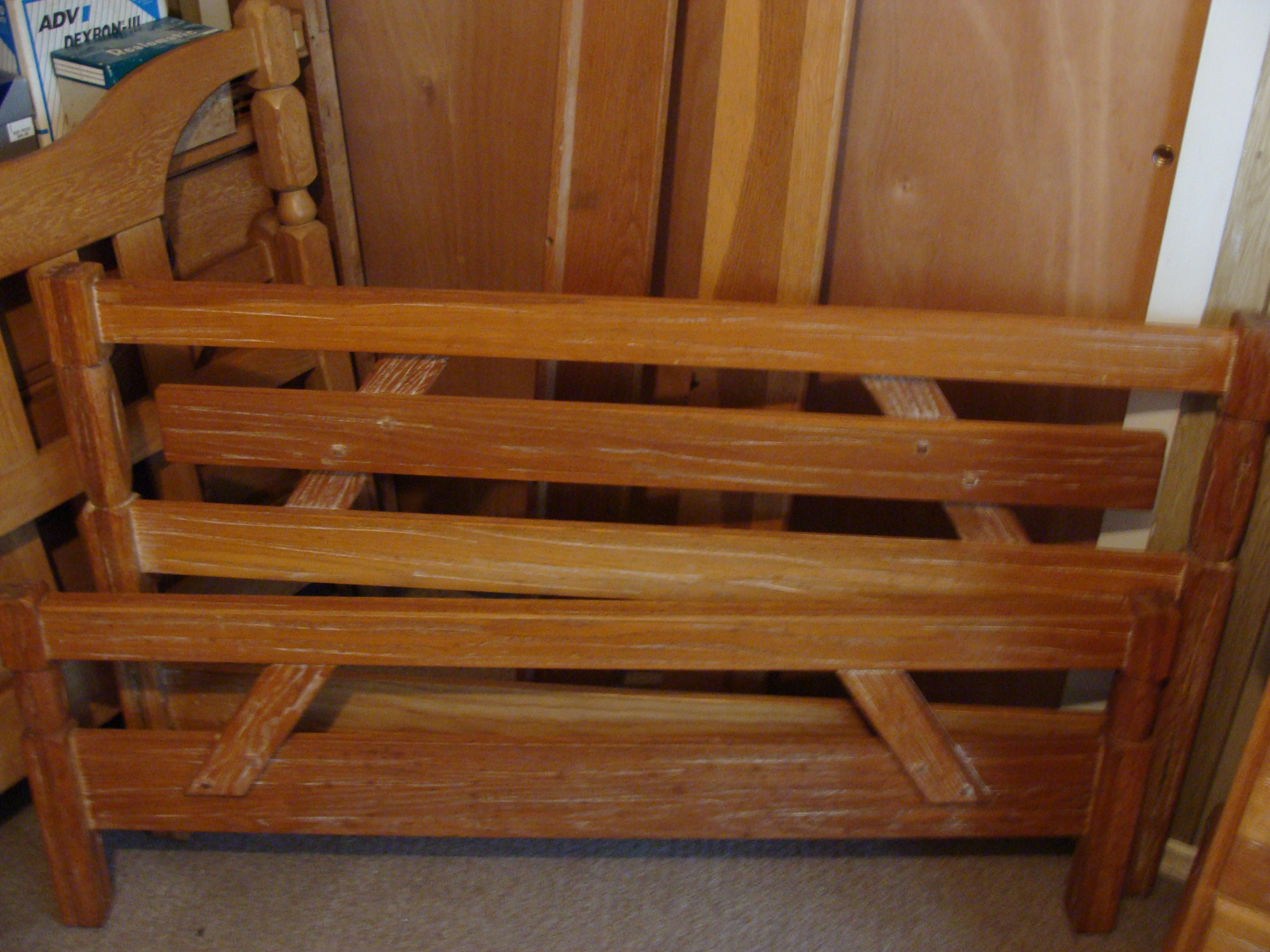 Sawbuck Bed